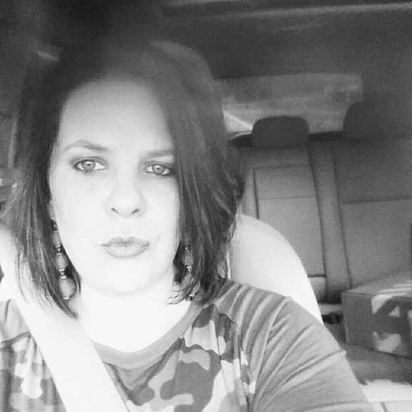 Meet your Posher, Tasha - Picture 1 of 1